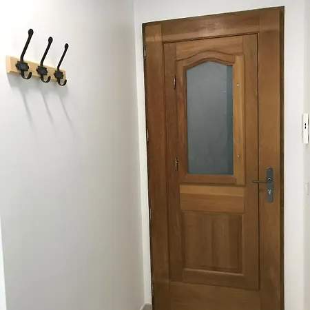 7 -logis Carmes 1km Cure ז'ונזאק