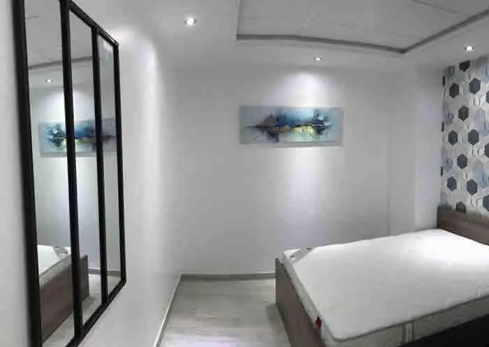 7 -logis Carmes 1km Cure * ז'ונזאק